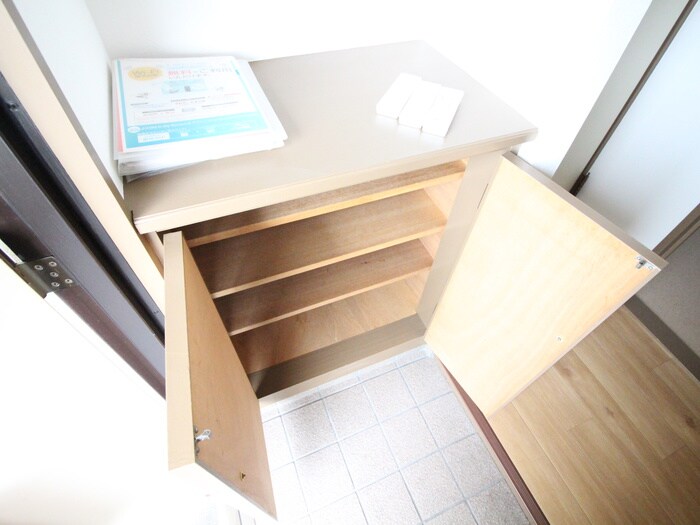 物件内観写真18　(靴箱)