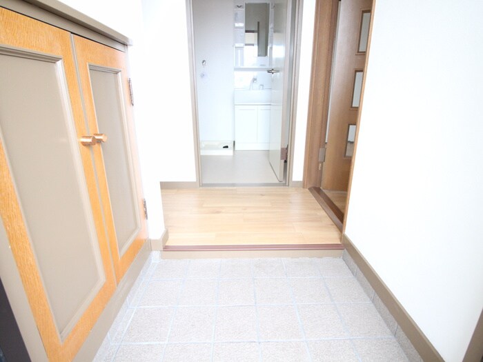 物件内観写真20　(玄関)