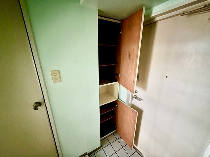 物件内観写真8　(靴箱)