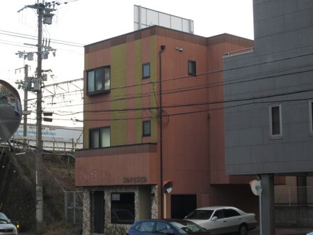 リーベン南芥川外観写真