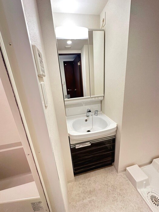 物件内観写真11　(洗面)