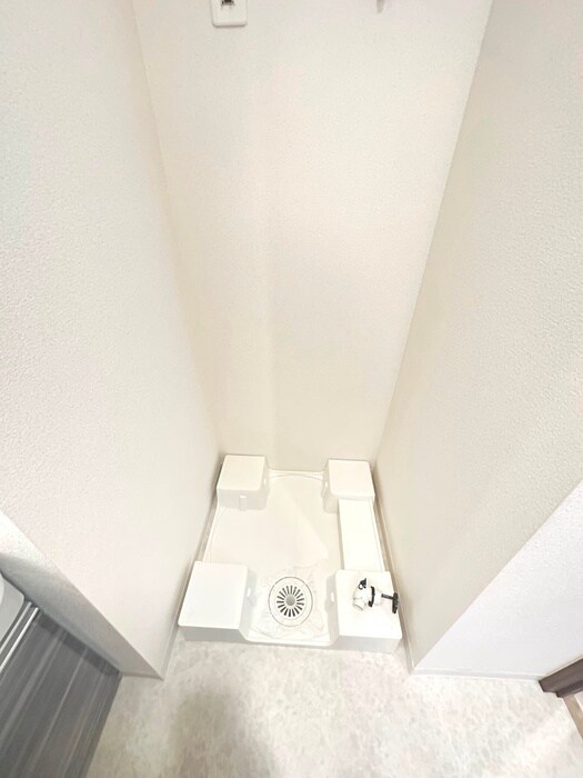 物件内観写真12　(洗濯機置場)