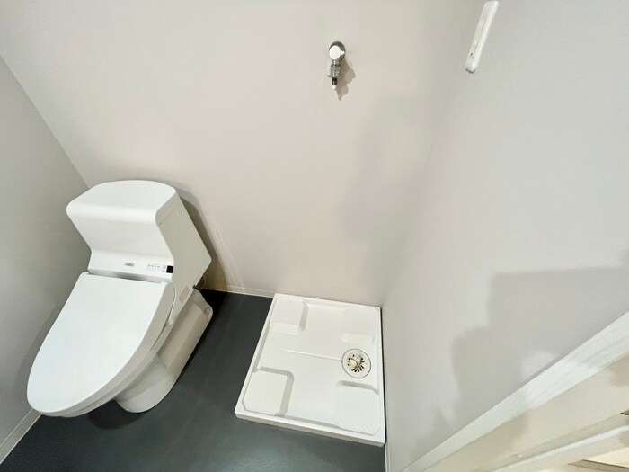 物件内観写真15　(洗濯機置場)