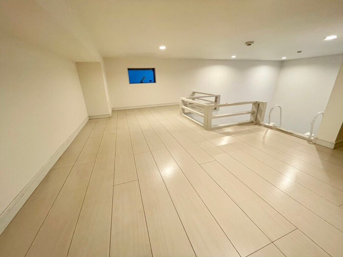 物件内観写真18　(ロフト)