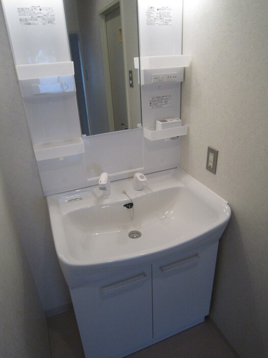 物件内観写真8　(洗面)