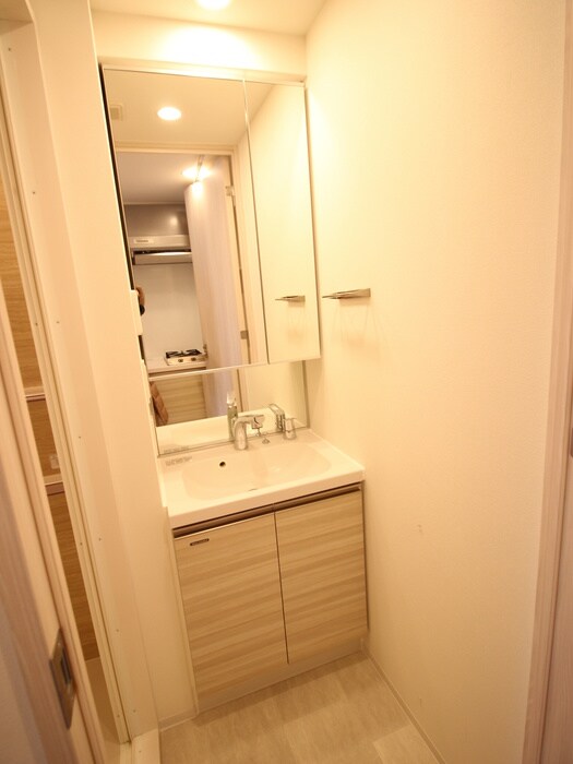 物件内観写真8　(洗面)