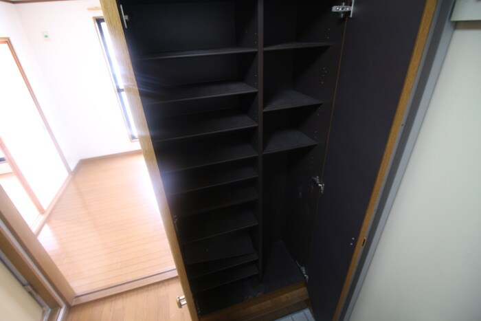 物件内観写真14　(靴箱)