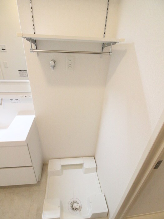 物件内観写真11　(洗濯機置場)