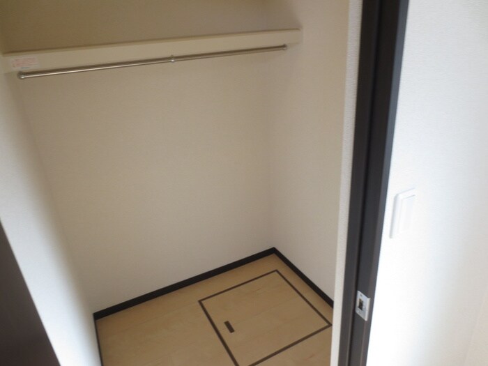 物件内観写真10　(収納)