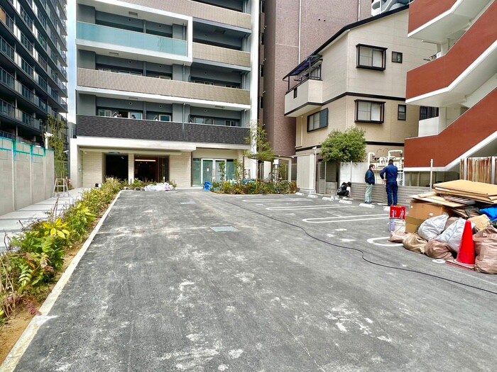 物件外観写真4　(駐車場)