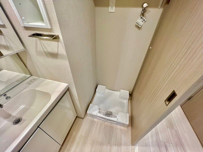 物件内観写真18　(洗濯機置場)