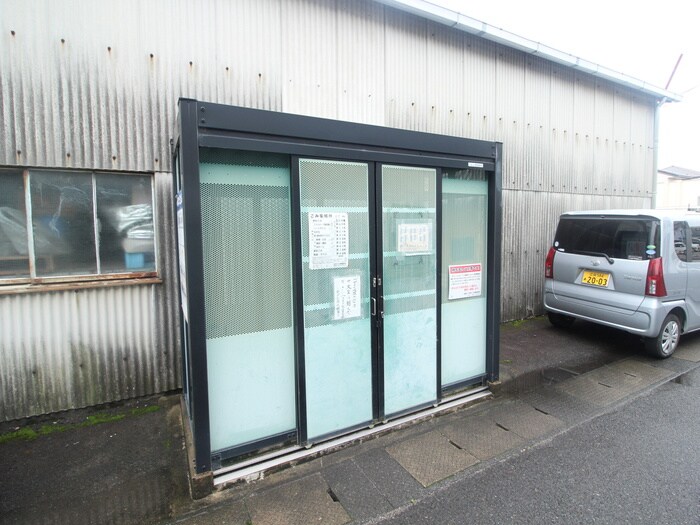 物件外観写真4　(建物設備)