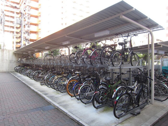 物件外観写真4　(駐輪場)