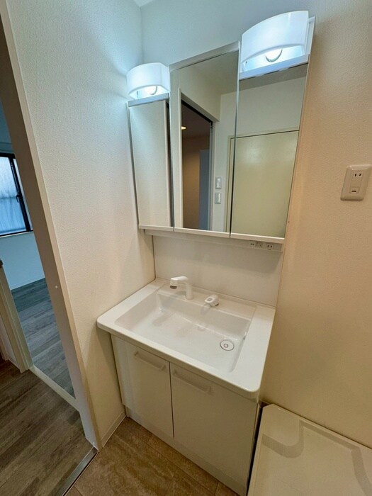 物件内観写真11　(洗面)