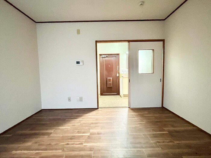 物件内観写真4　(居室)