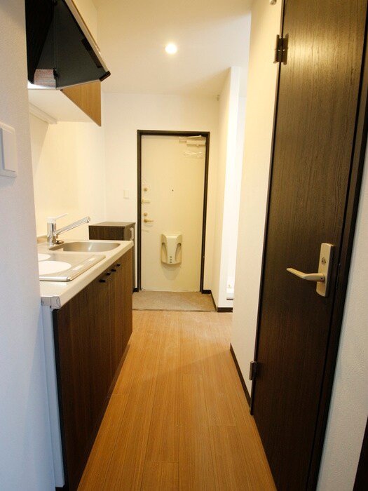 物件内観写真14　(廊下)