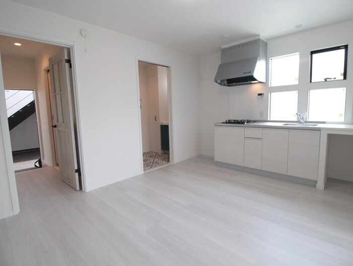 物件内観写真10　(廊下)