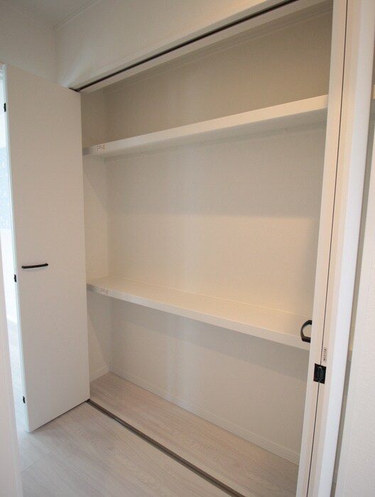 物件内観写真11　(収納)