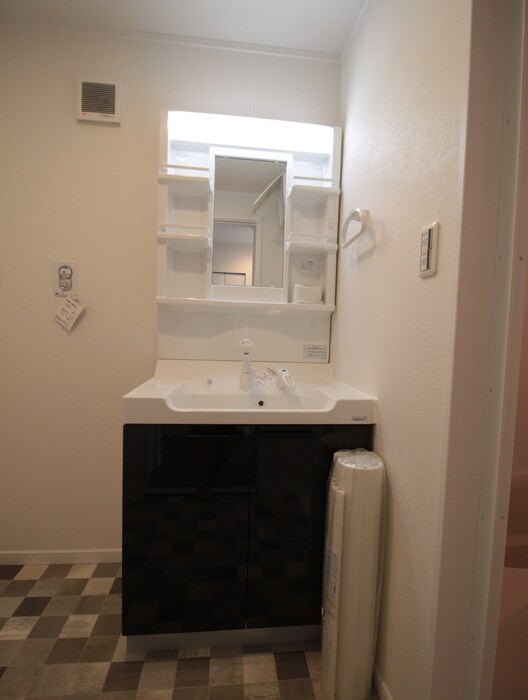 物件内観写真11　(洗面)