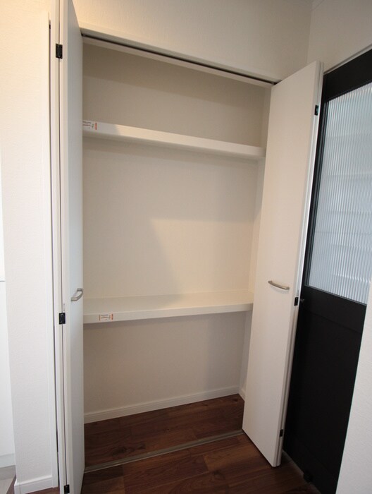 物件内観写真15　(収納)