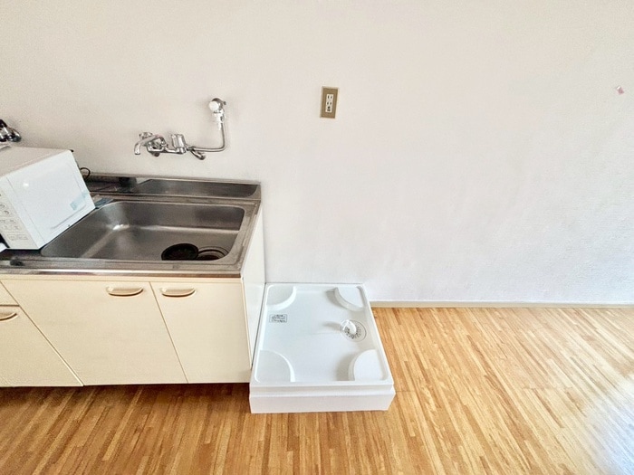 物件内観写真9　(洗濯機置場)