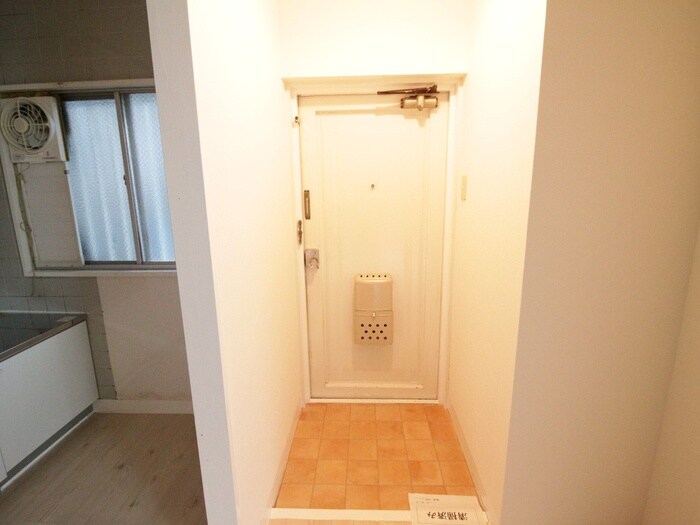 物件内観写真15　(玄関)