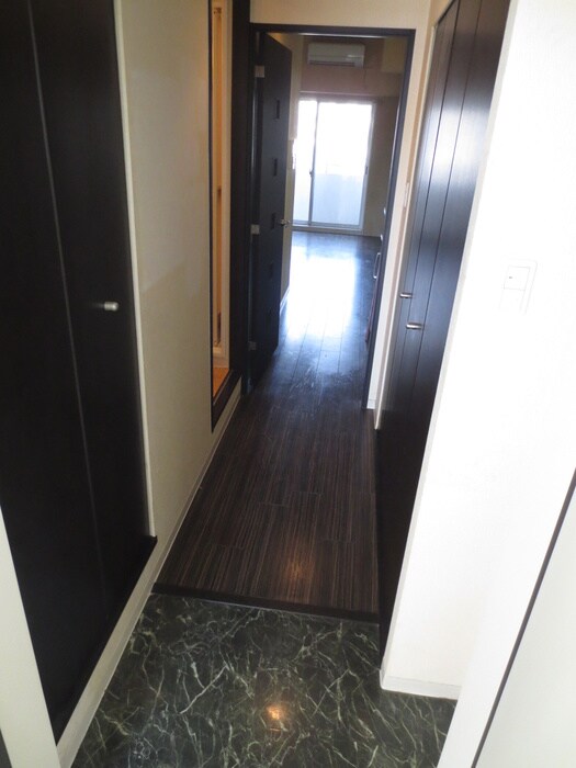 物件内観写真15　(玄関)