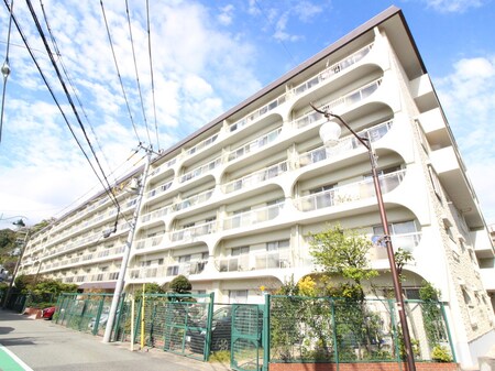 日商岩井甲陽園ﾏﾝｼｮﾝ（320）外観写真