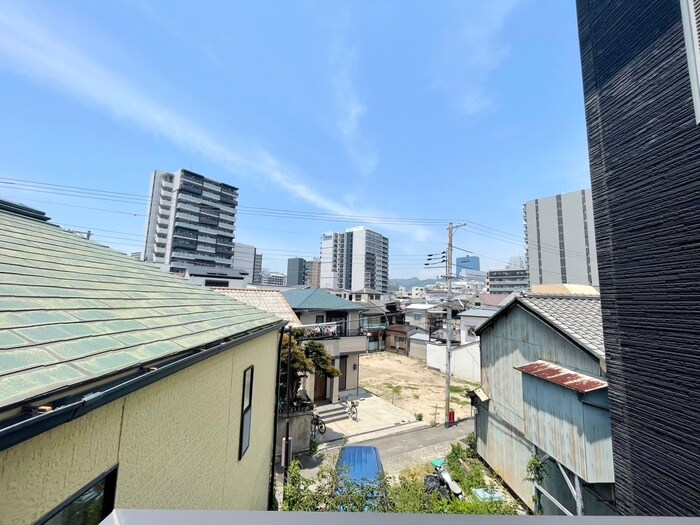 物件内観写真18　(室内からの展望)