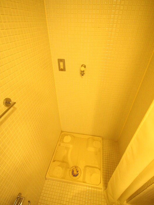 物件内観写真12　(洗濯機置場)