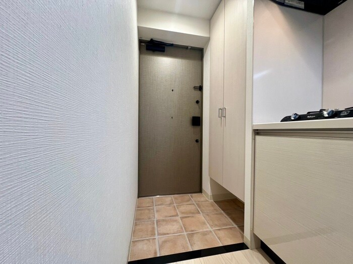 物件内観写真17　(玄関)