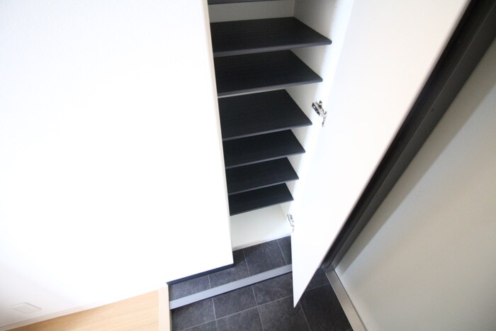 物件内観写真17　(靴箱)