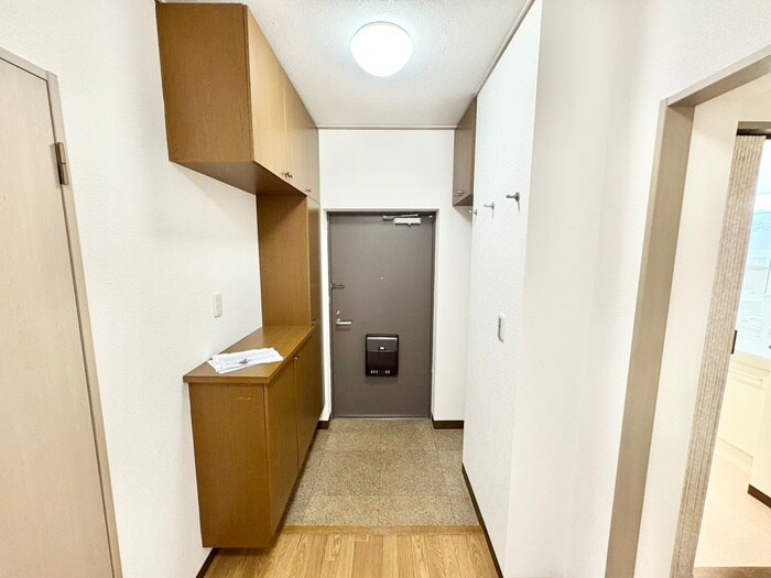 物件内観写真21　(玄関)