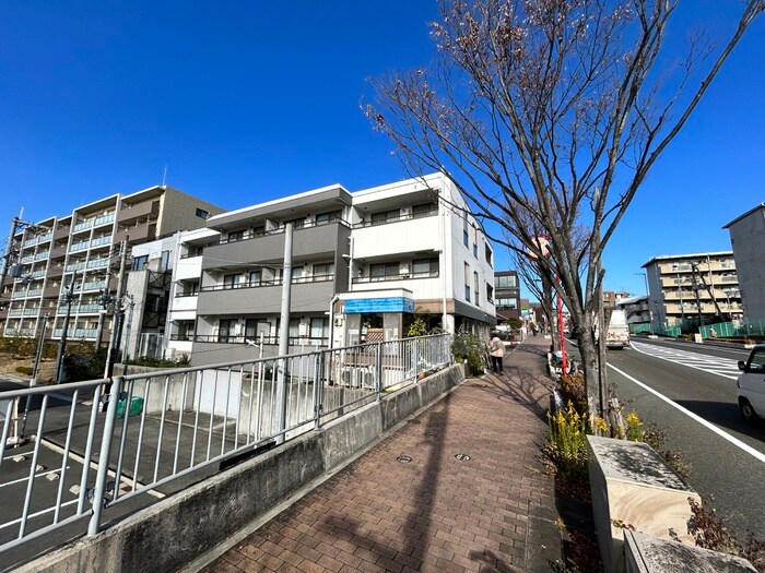 アルテシアン夙川の外観写真