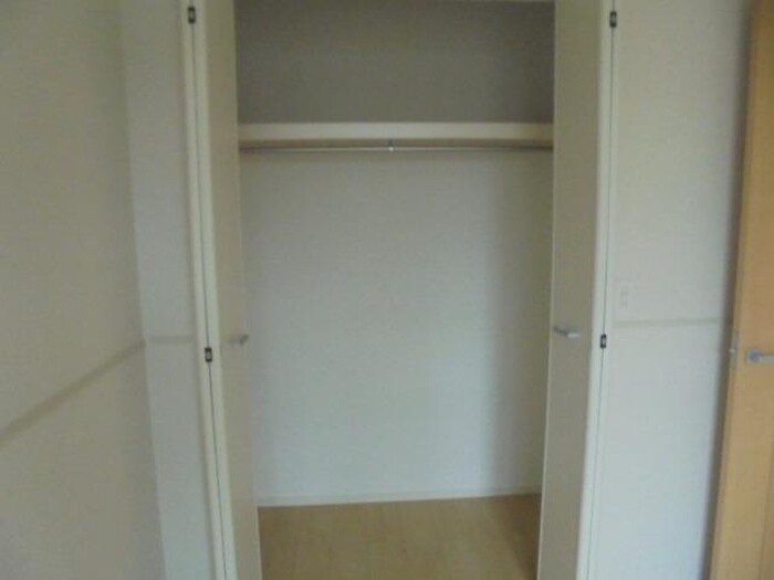 物件内観写真12　(収納)