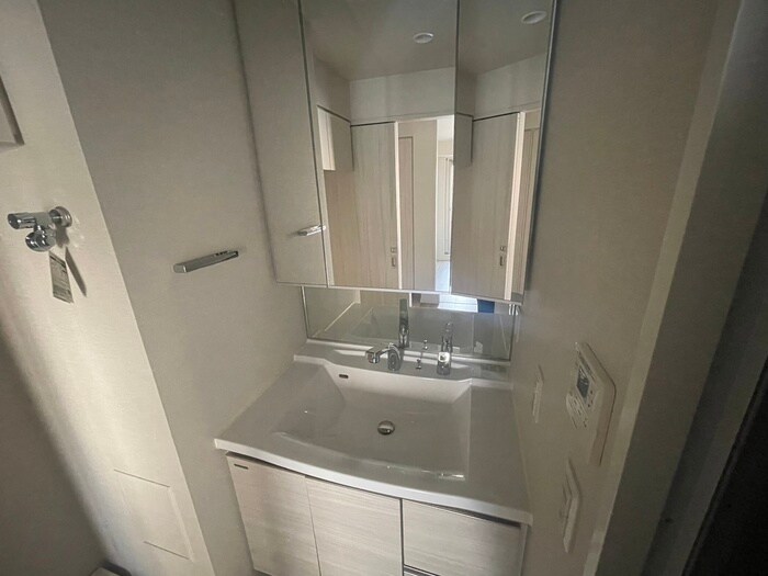 物件内観写真11　(洗面)