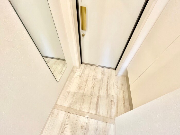 物件内観写真17　(玄関)