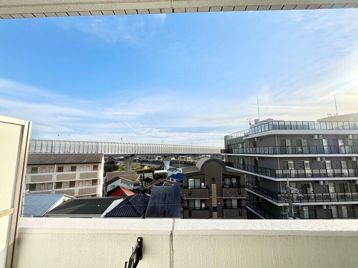 物件内観写真22　(室内からの展望)