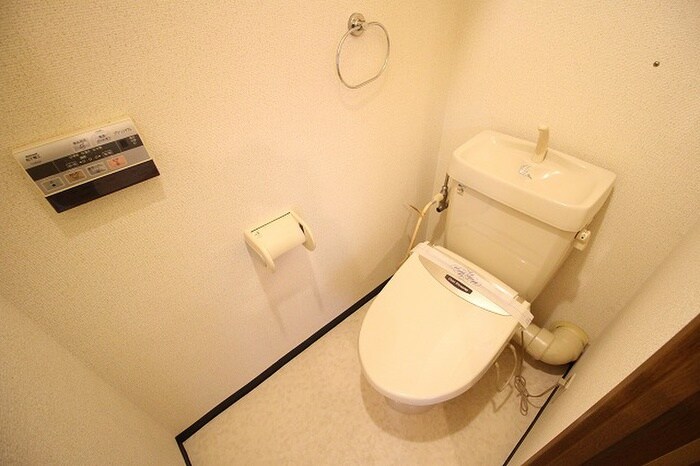 物件内観写真8　(トイレ)