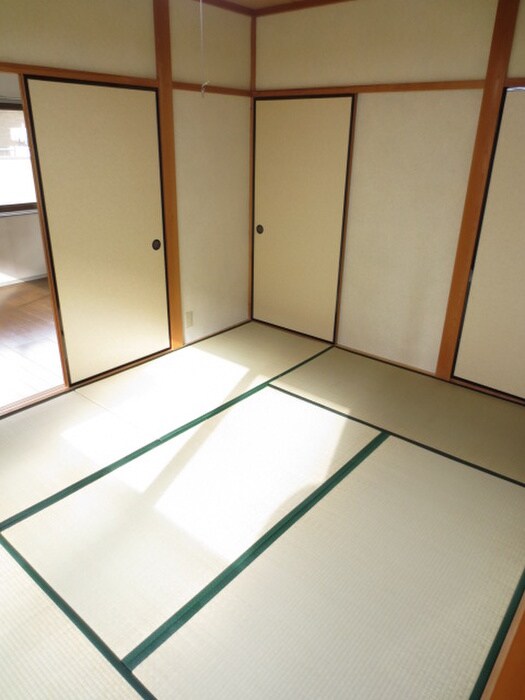 物件内観写真7　(居室)