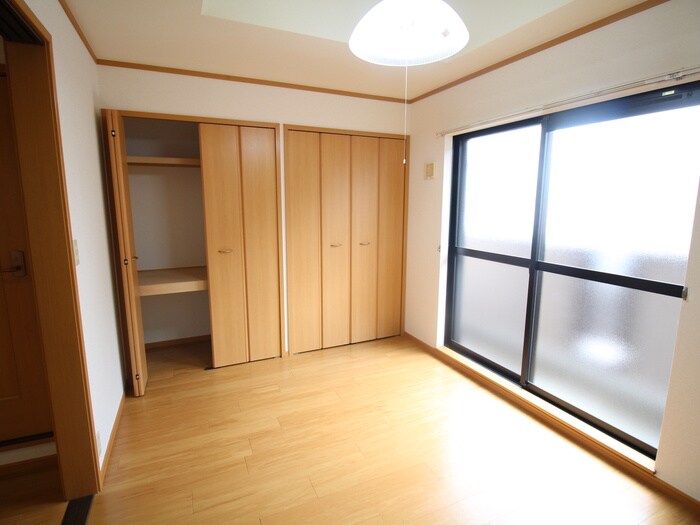 物件内観写真9　(居室)