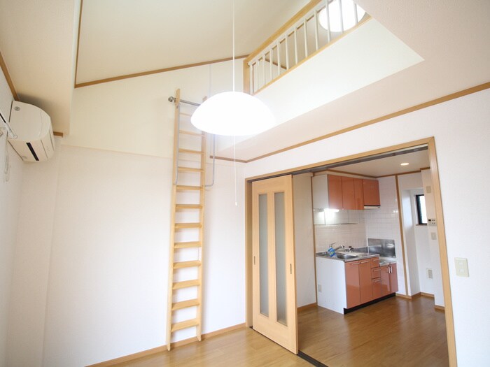 物件内観写真10　(居室)