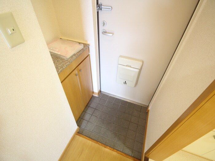 物件内観写真14　(玄関)