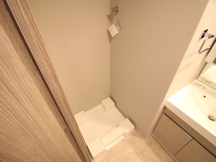 物件内観写真14　(洗濯機置場)