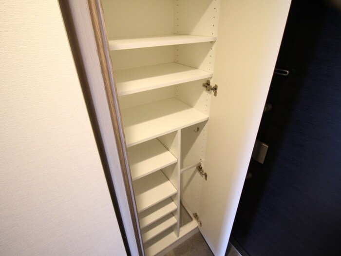 物件内観写真17　(靴箱)