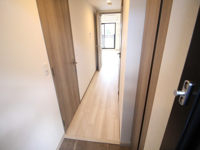 物件内観写真18　(廊下)