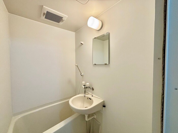 物件内観写真10　(洗面)