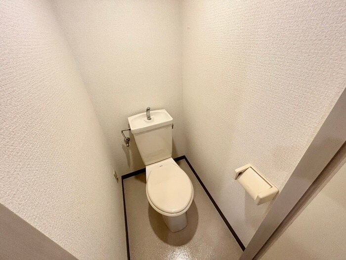 物件内観写真11　(トイレ)