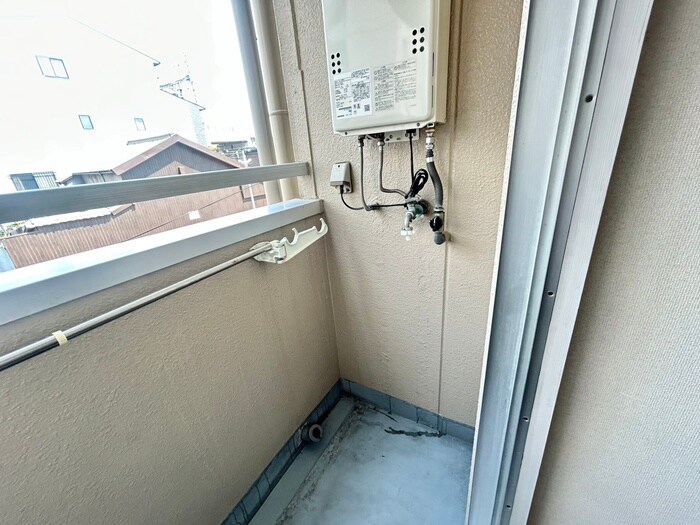 物件内観写真12　(洗濯機置場)