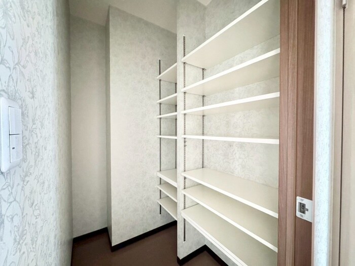 物件内観写真17　(収納)